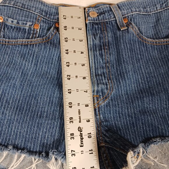 Levi's, 501 Striped Denim, High Rise, Cut Off Shorts, Button Fly, W-28, Frayed - Picture 5 of 14